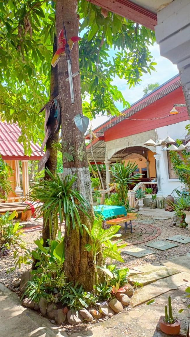 Khamphouy Guesthouse Champasak Exterior foto